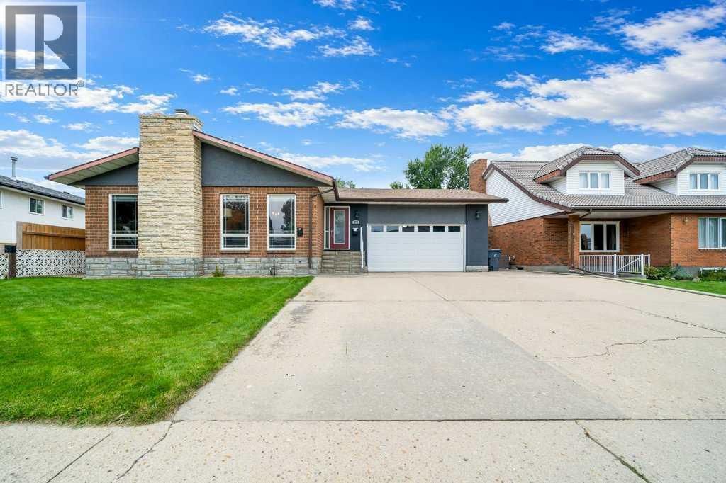 2672 12 Avenue Se, Medicine Hat