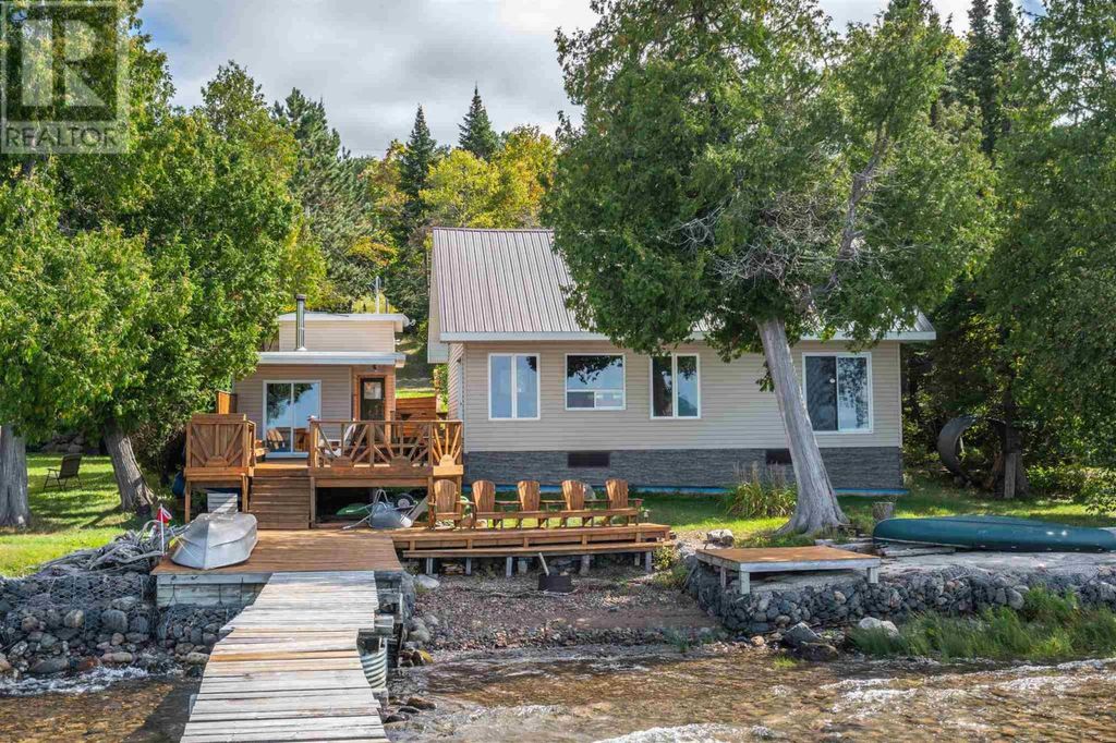 25 Harmony Beach Rd, Goulais River