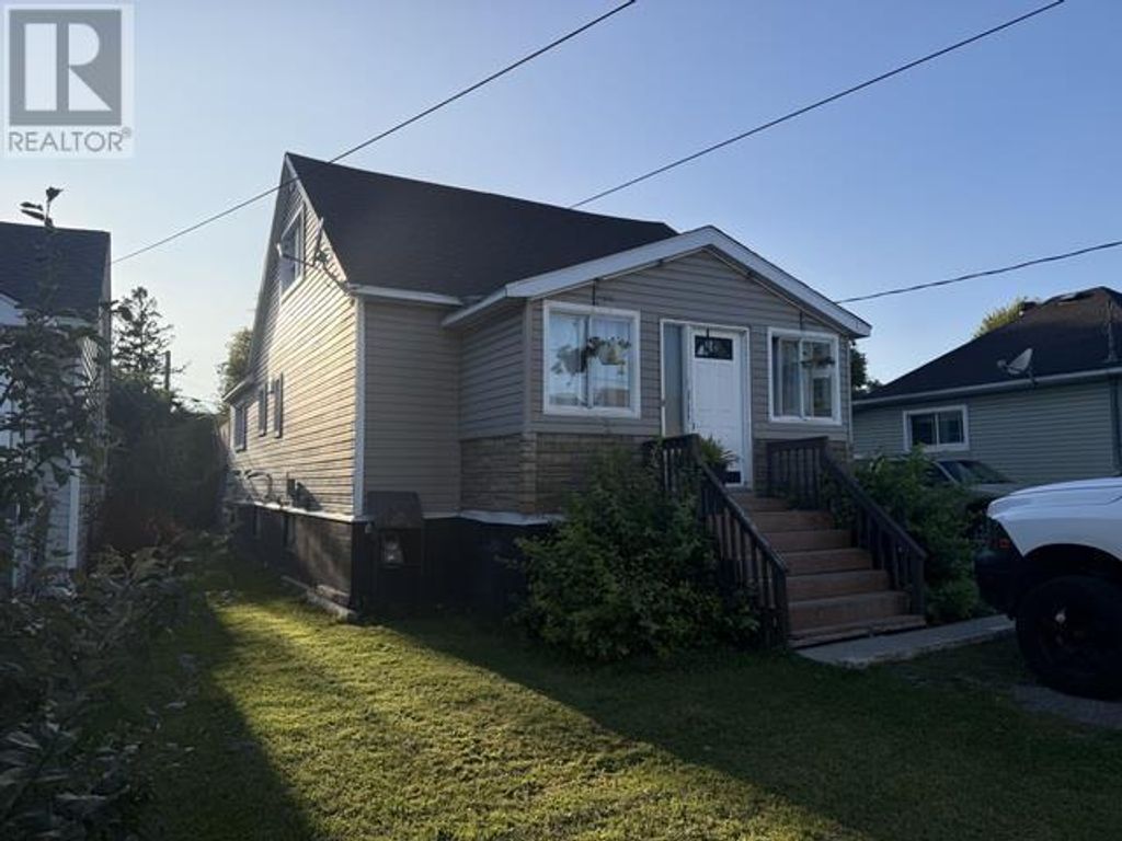317 Moody St, Sault Ste. Marie