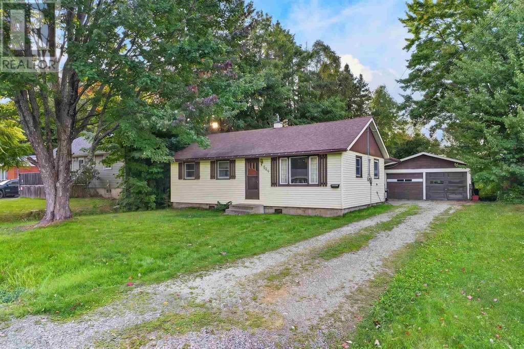 104 Eastern Ave, Sault Ste. Marie