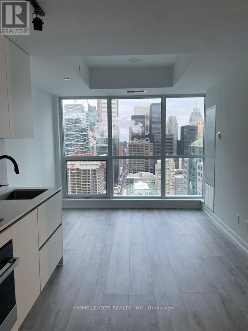 3708 - 327 King Street West Street, Toronto (waterfront Communities)