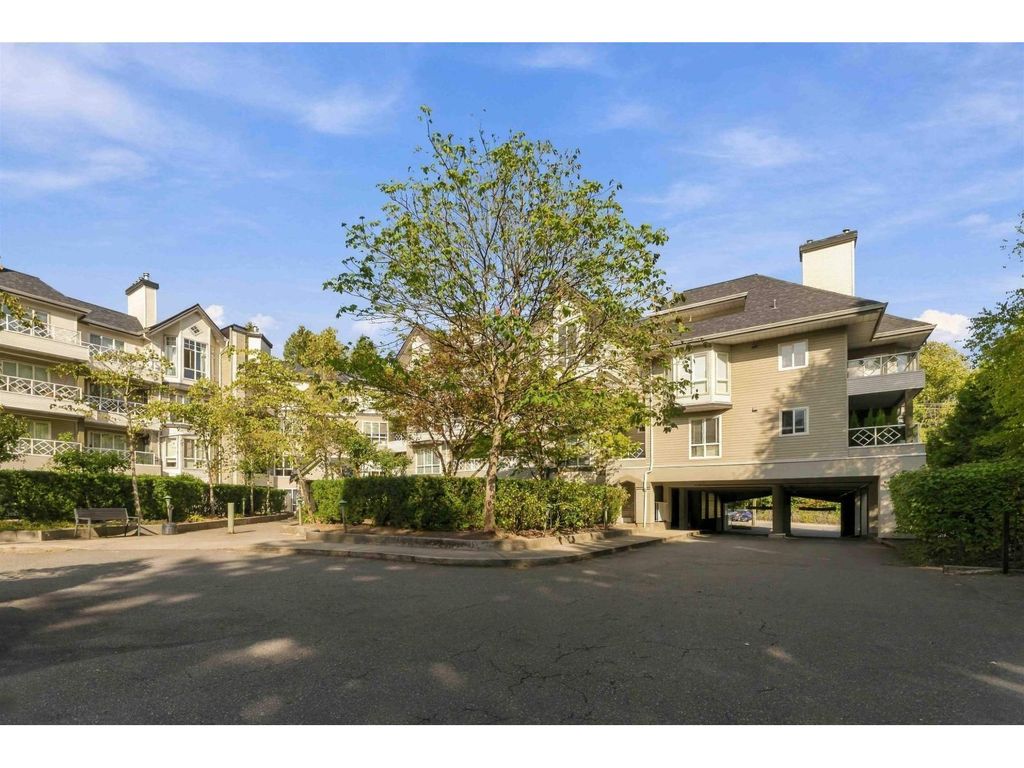 314 9979 140 Street, Surrey