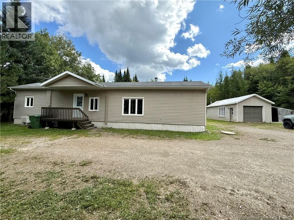 401 Chemin Smith, Saint-Basile