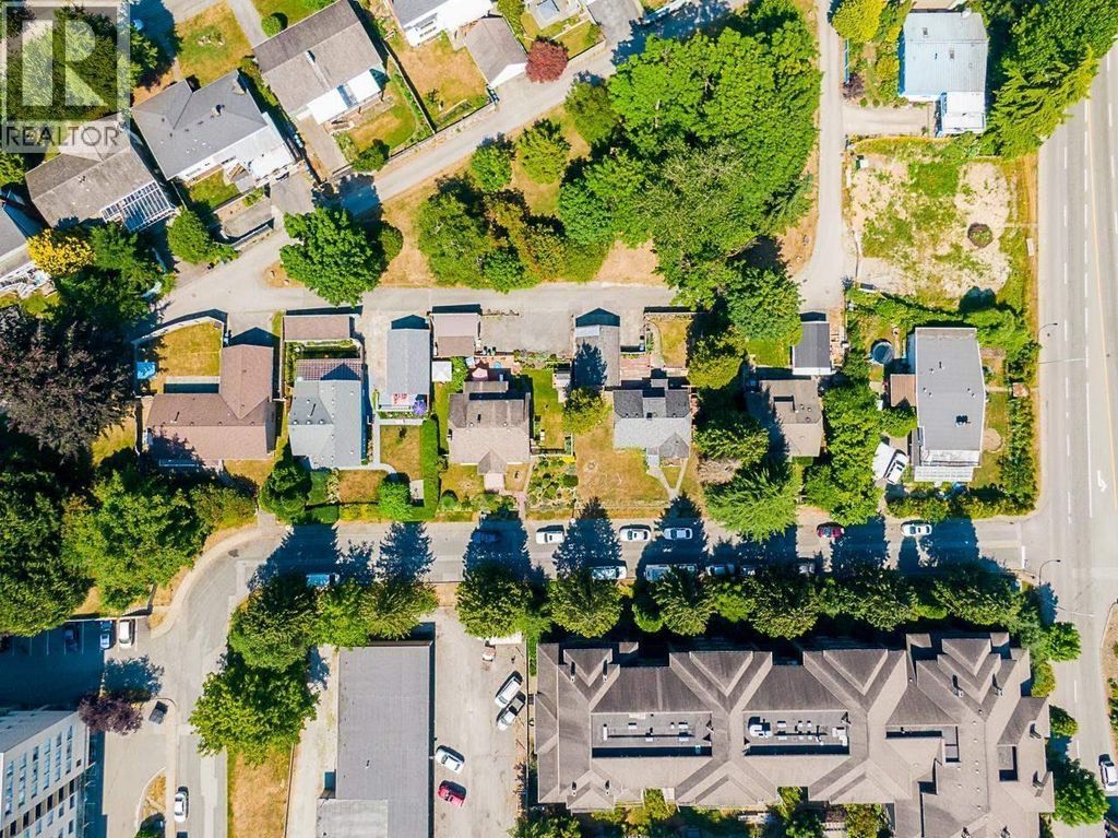 819 Sangster Place, New Westminster