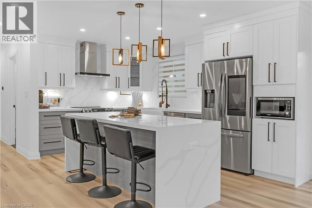 4236 Longmoor Drive, Burlington