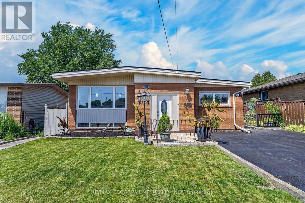 96 Fielding Crescent, Hamilton (lawfield)