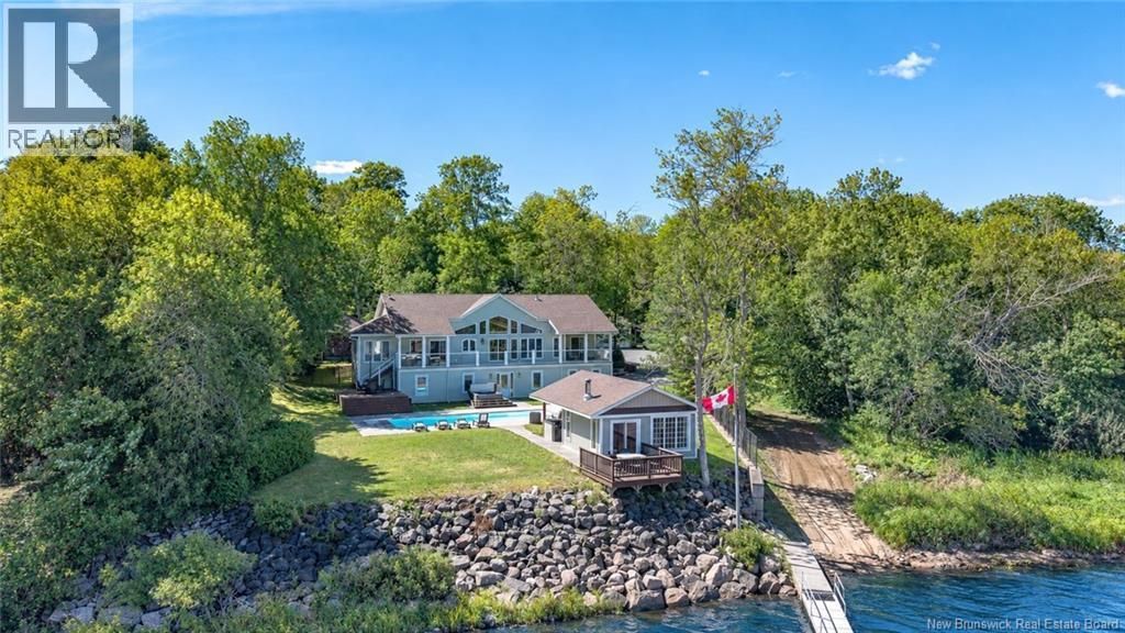 200 Inglewood Drive, Grand Bay-Westfield