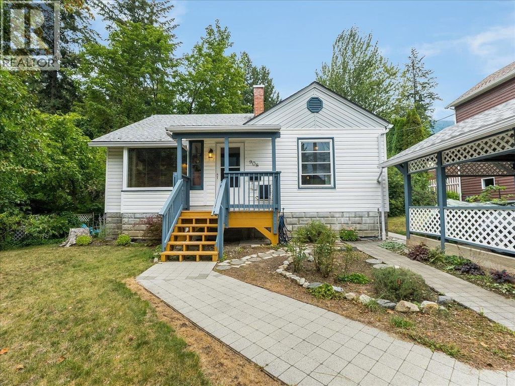 908 Fifth Street, Nelson