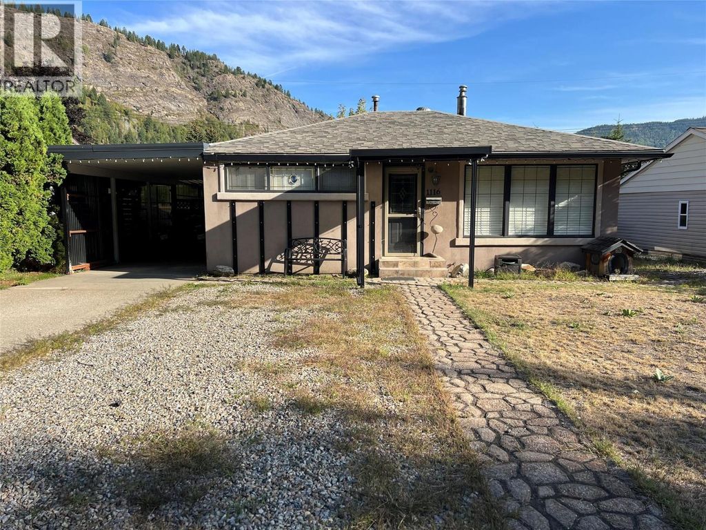 1116 Marianna Crescent, Trail
