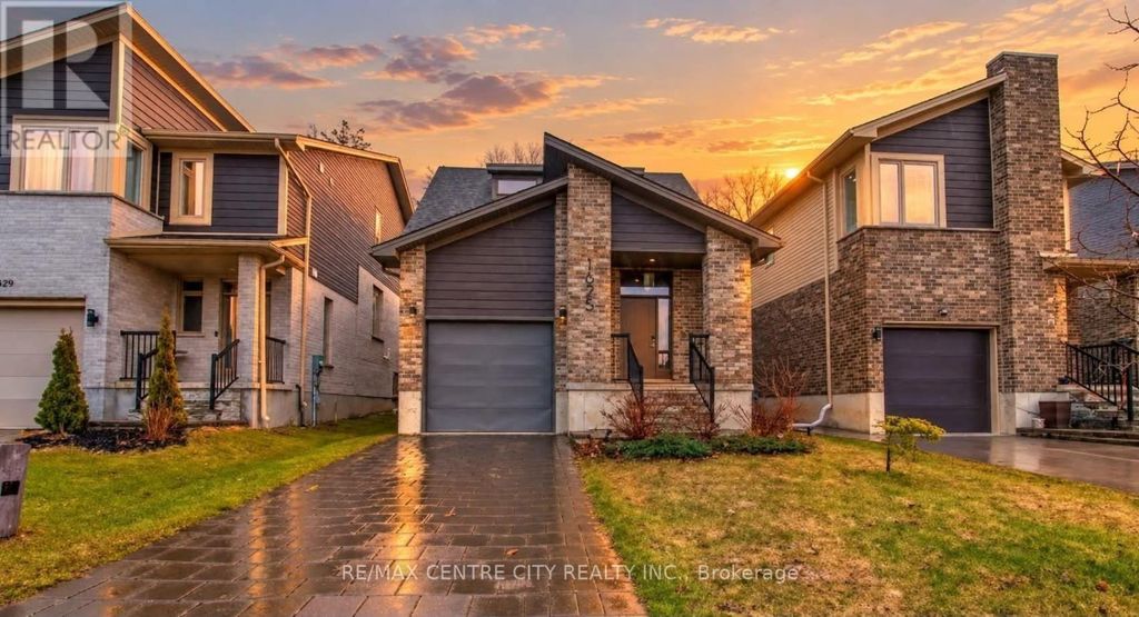 1625 Valhalla Street, London North (north E)