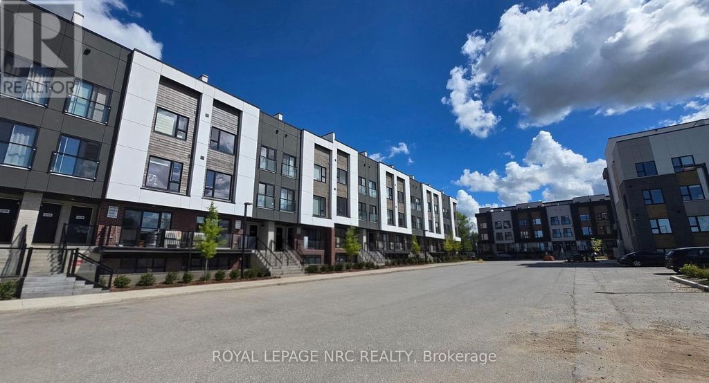 305b - 16 Melbourne Avenue, St. Catharines (e. Chester)