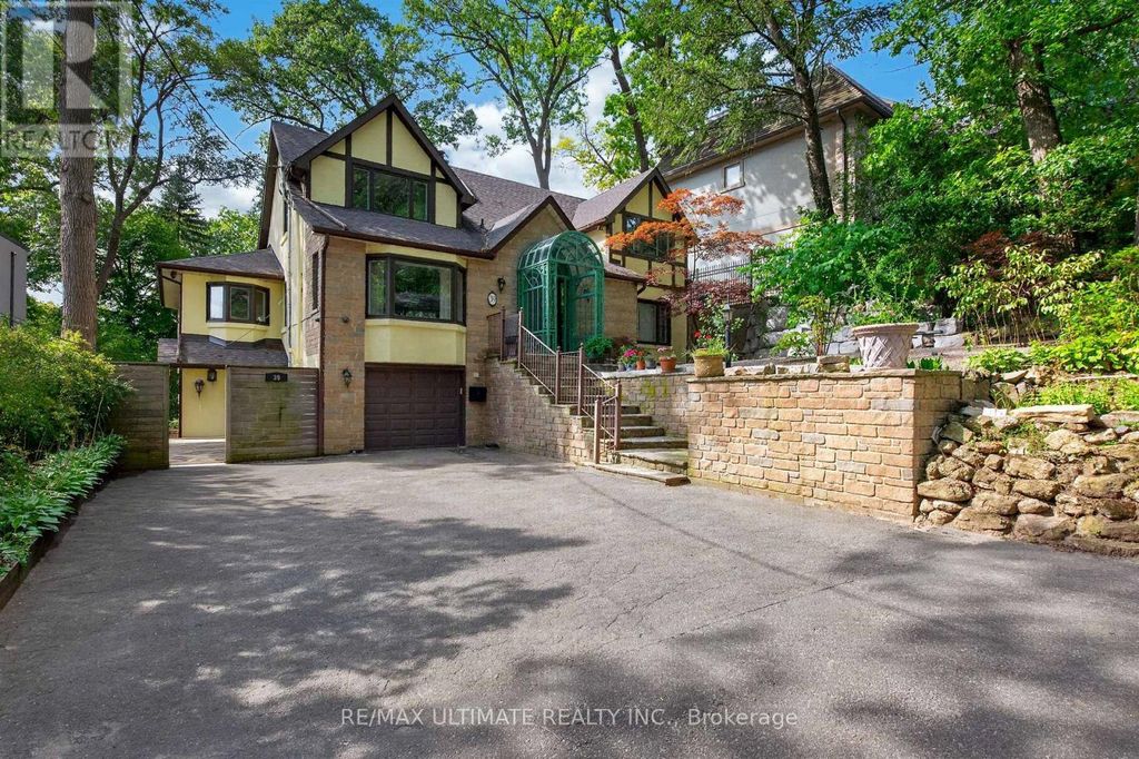 Upper - 39 Riverside Crescent, Toronto (high Park-Swansea)