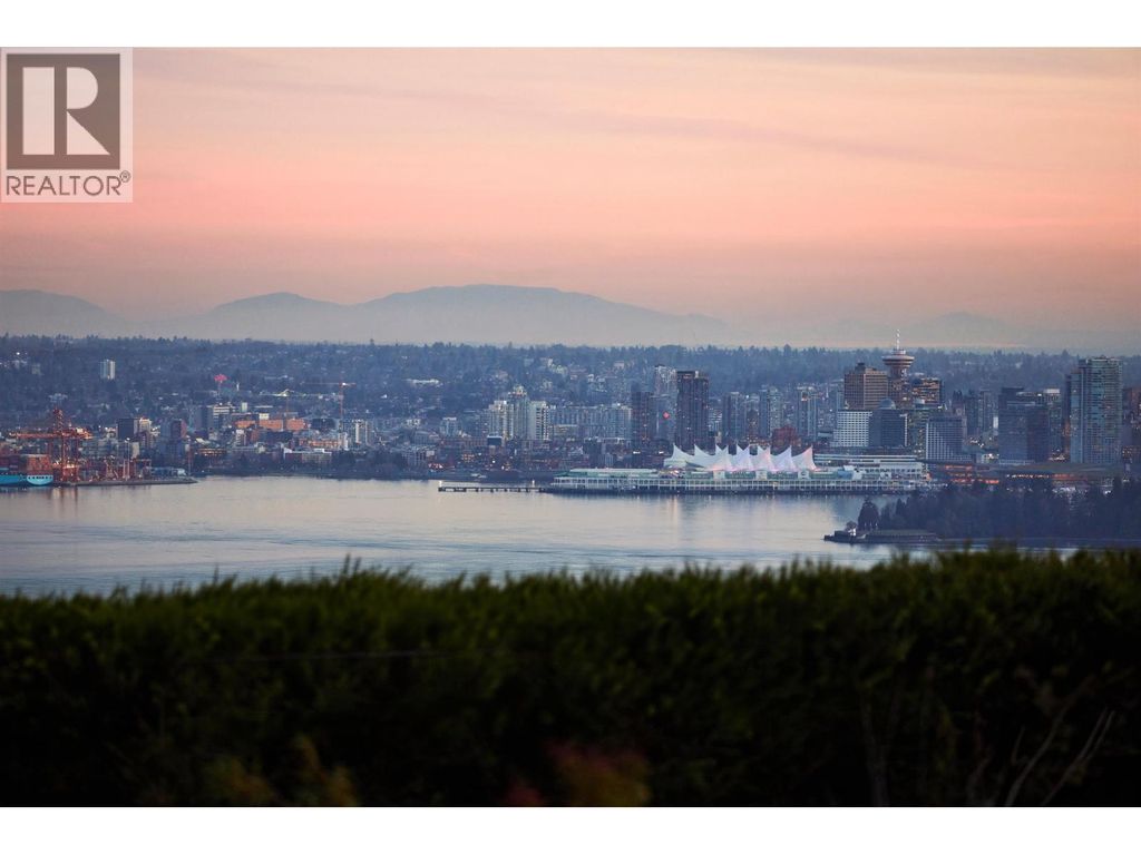 875 Eyremount Drive, West Vancouver