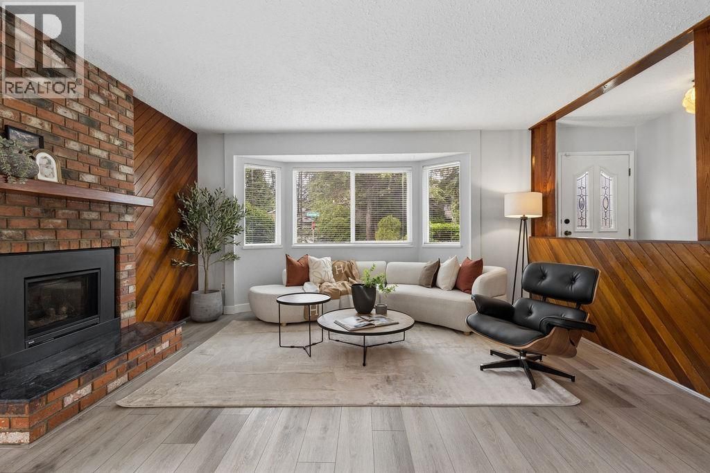 2657 Burnside Place, Coquitlam