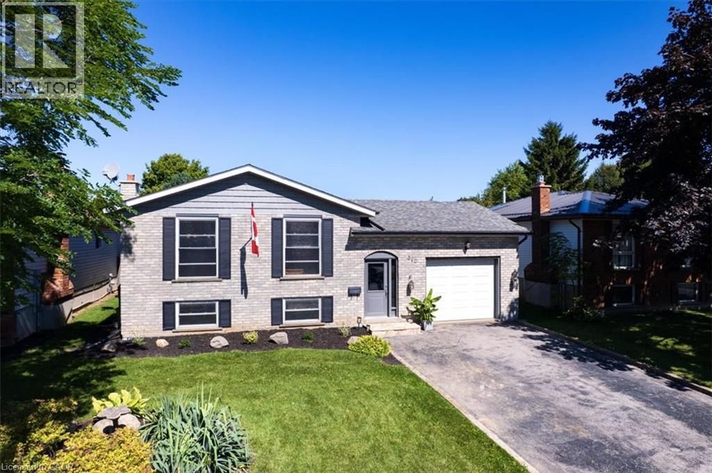 310 Dover Avenue, Port Dover