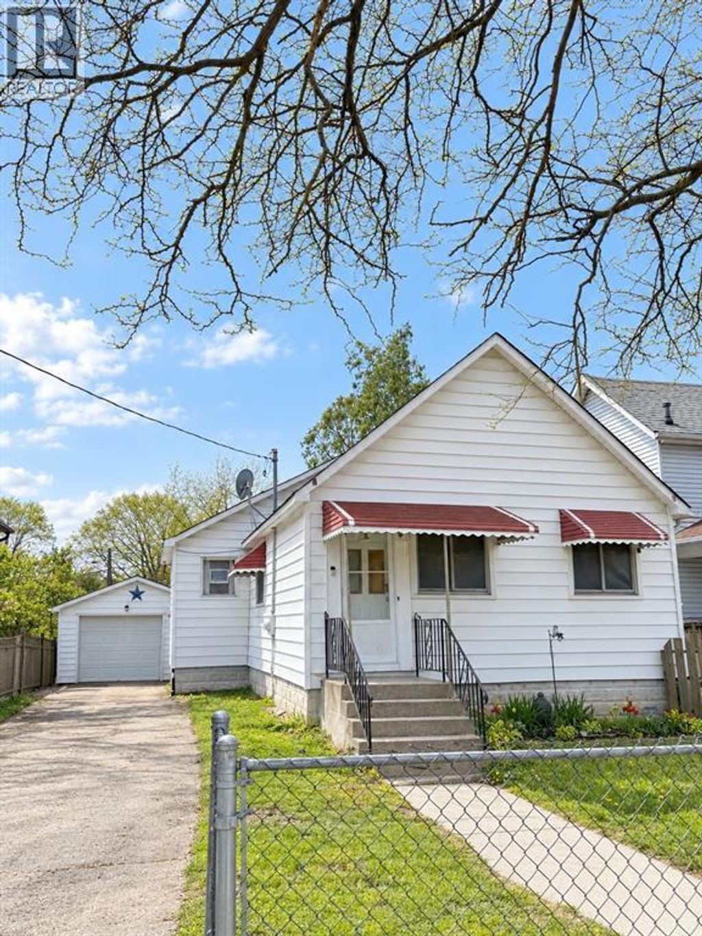 261 Proctor Street, Sarnia