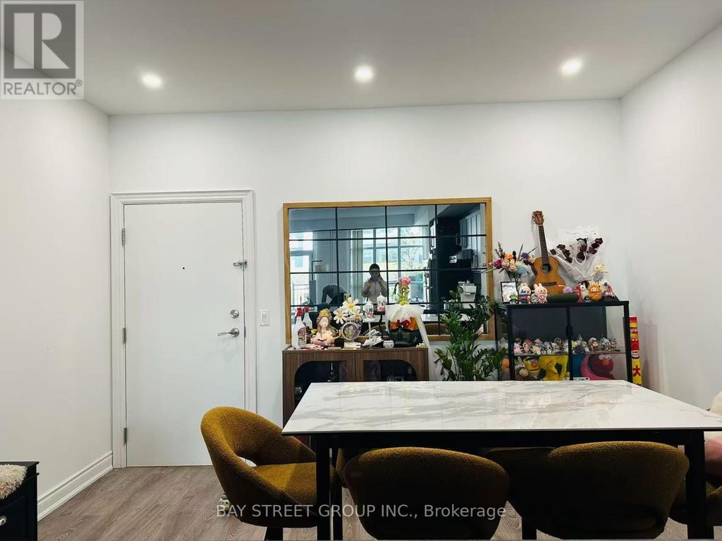 D105 - 33 Clegg Road, Markham (unionville)