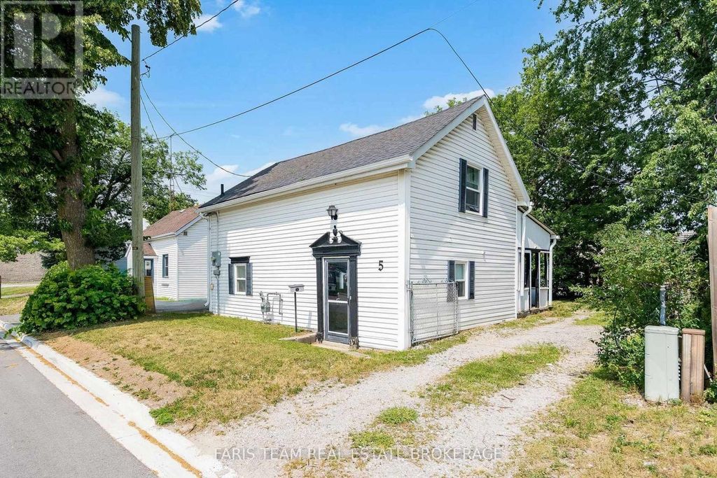 5 Robert Street, Barrie (400 North)