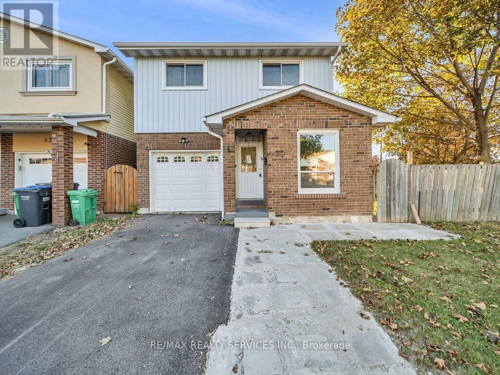 41 Simmons Boulevard, Brampton (madoc)