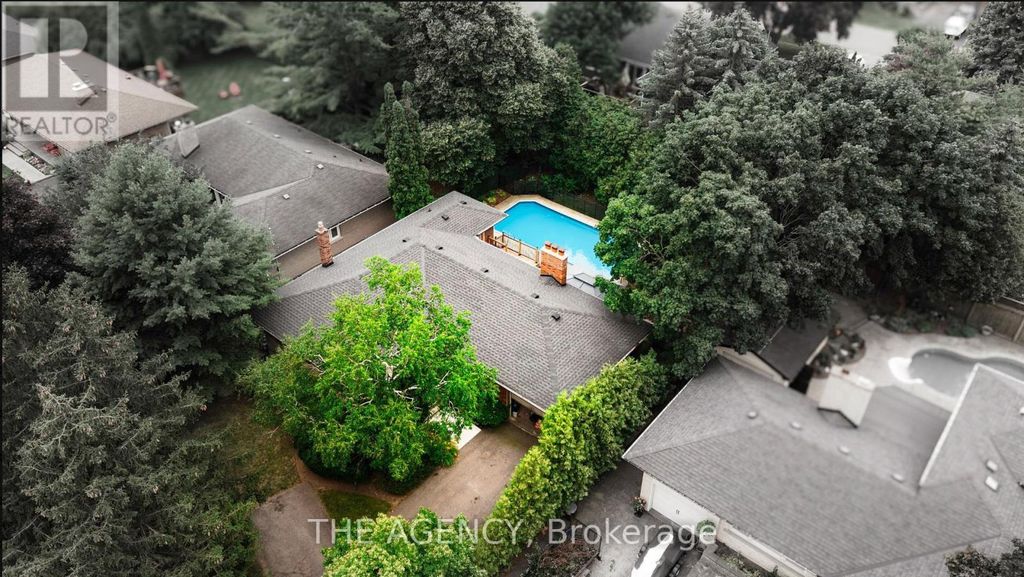 261 Wales Crescent, Oakville (br Bronte)