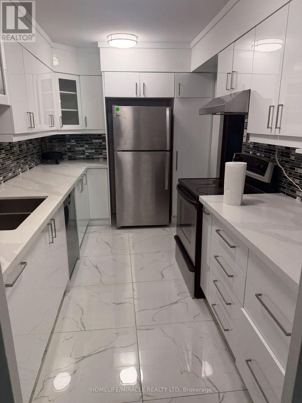 411 - 2835 Islington Avenue, Toronto (humber Summit)