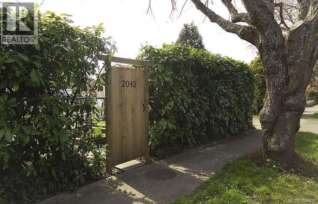 2043 Milton St, Oak Bay