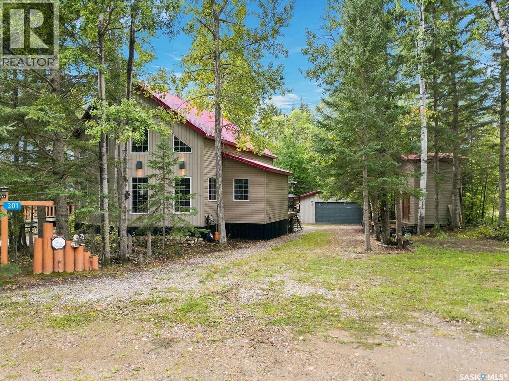 301 Aspen Drive, Meeting Lake