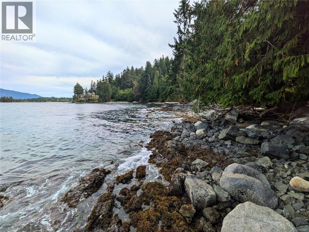 9 Mine Rd, Lasqueti Island