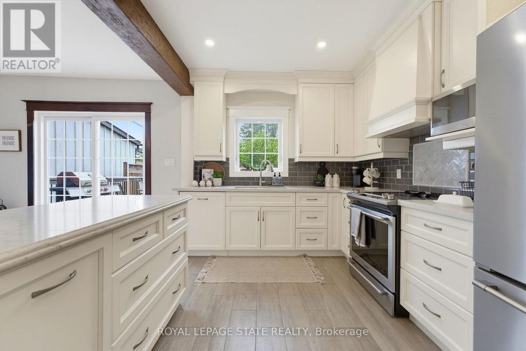 394 Charlton Avenue W, Hamilton (kirkendall)