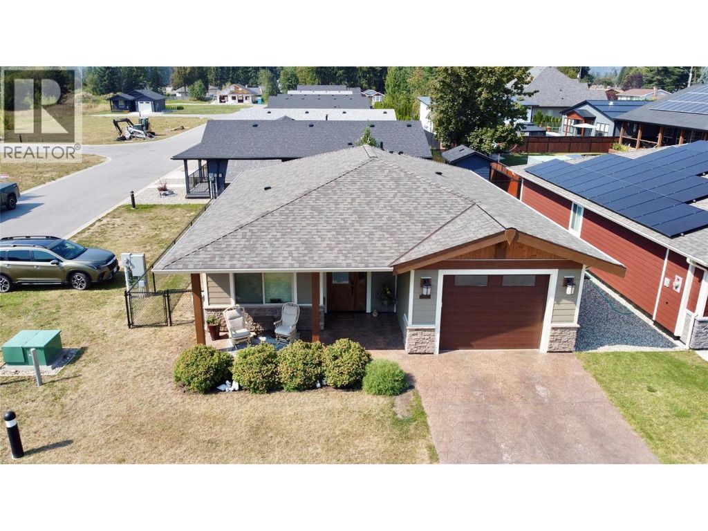 1132 Willow Row, Sicamous