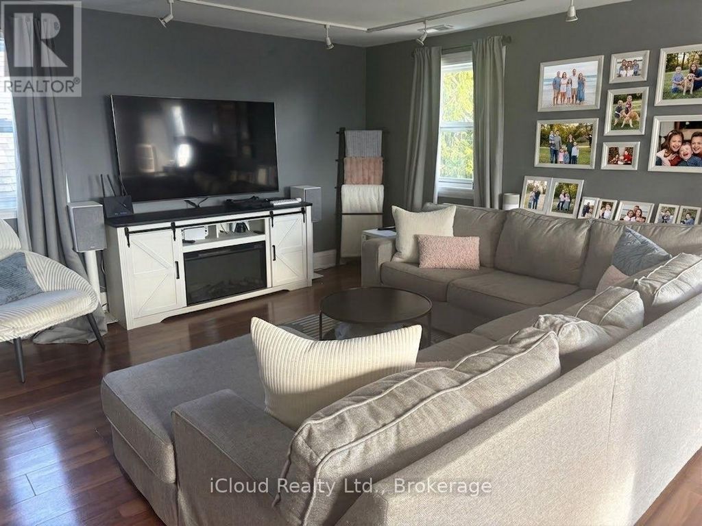 2 - 65 Broadway, Orangeville
