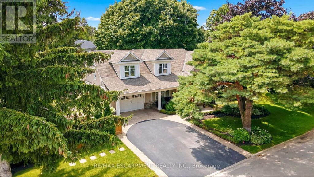 330 Camelot Court, Burlington (shoreacres)