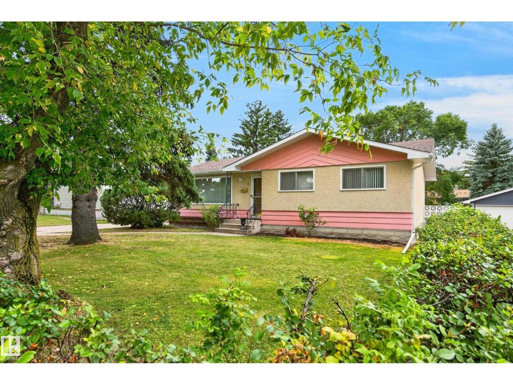 28 Peacock Dr, Sherwood Park
