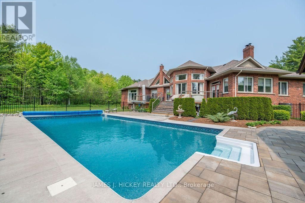 182 River Drive, Petawawa