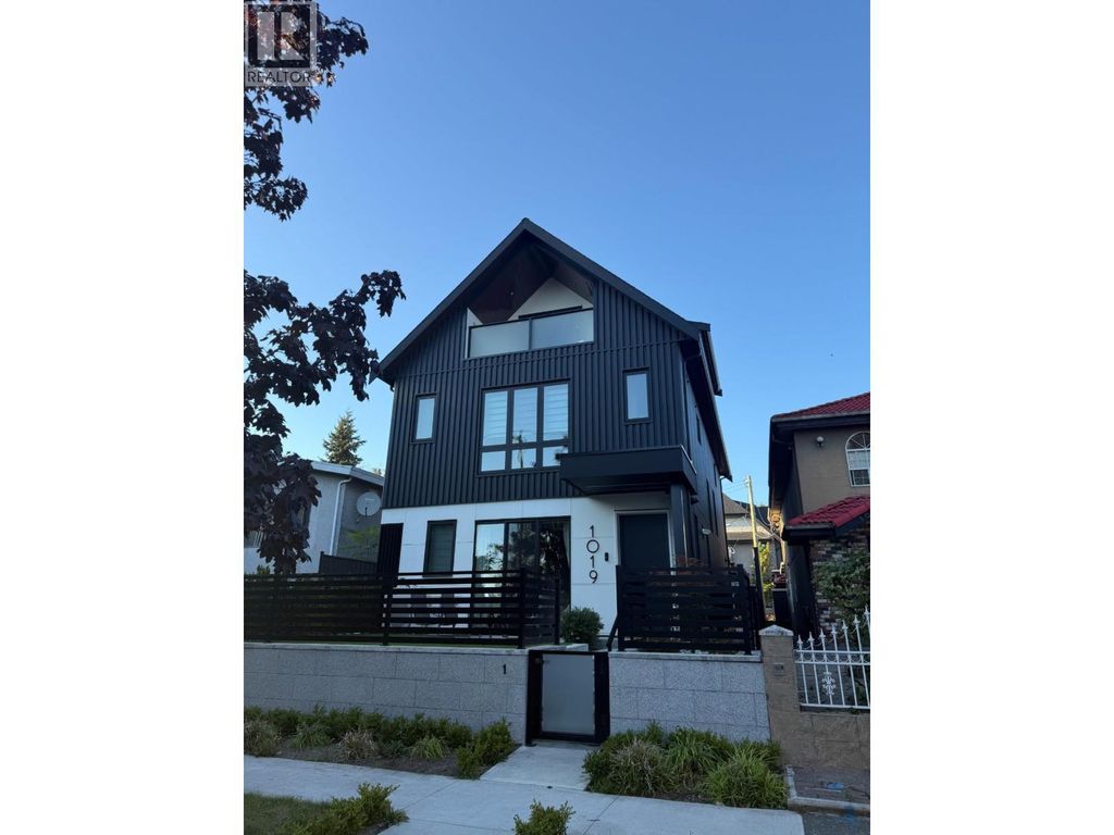 2 1019 W 64th Avenue, Vancouver