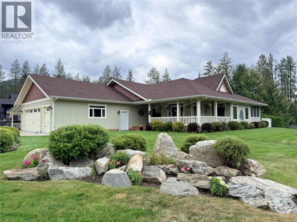 190 1st Avenue, Christina Lake