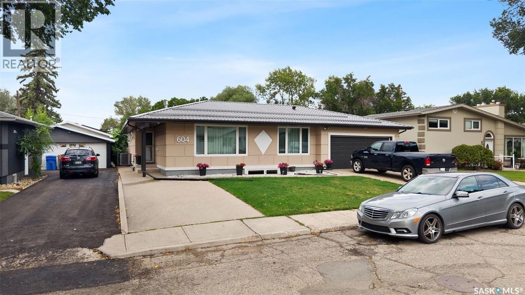 604 Inver Crescent E, Regina