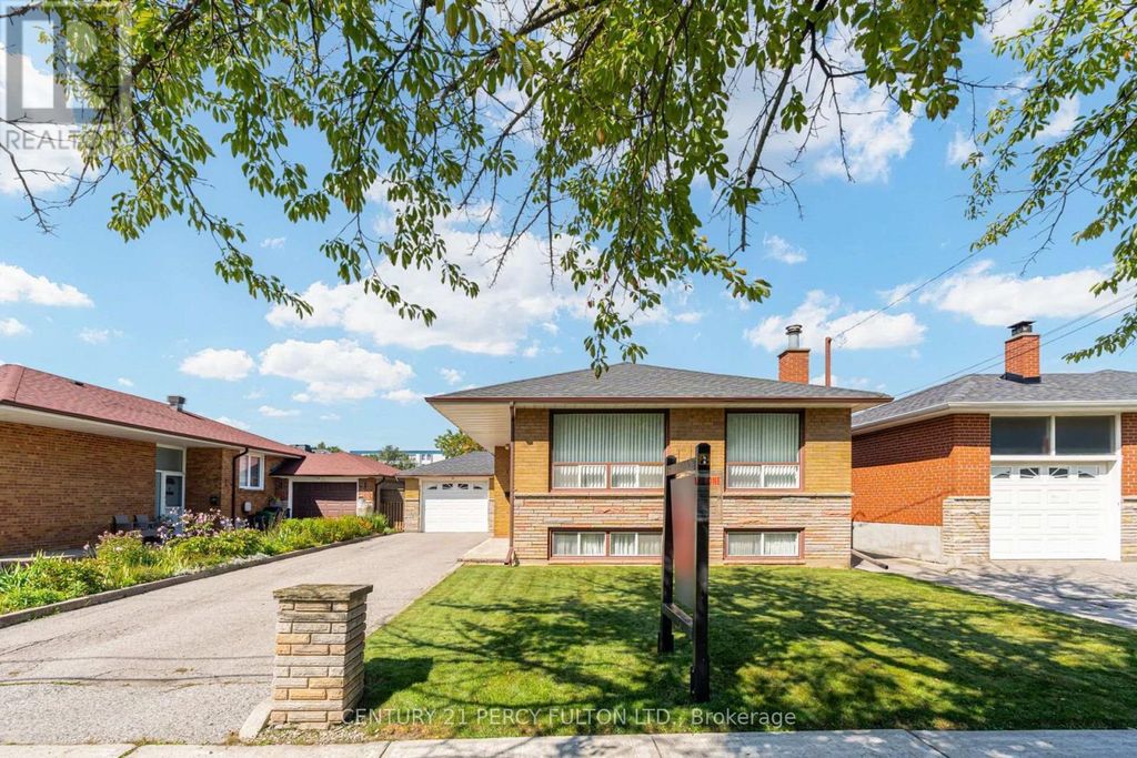 10 Dunlop Avenue, Toronto (clairlea-Birchmount)