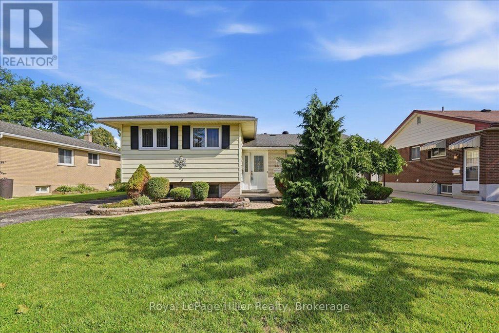 66 Elgin Crescent, Stratford