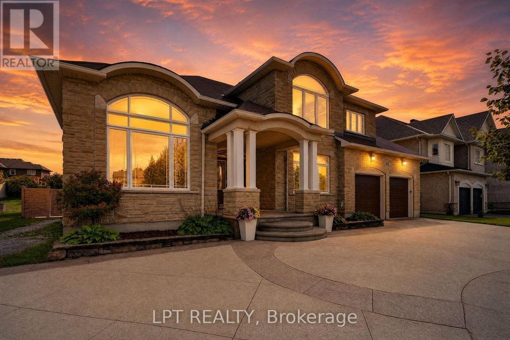 62 Tradewinds Drive, Ottawa