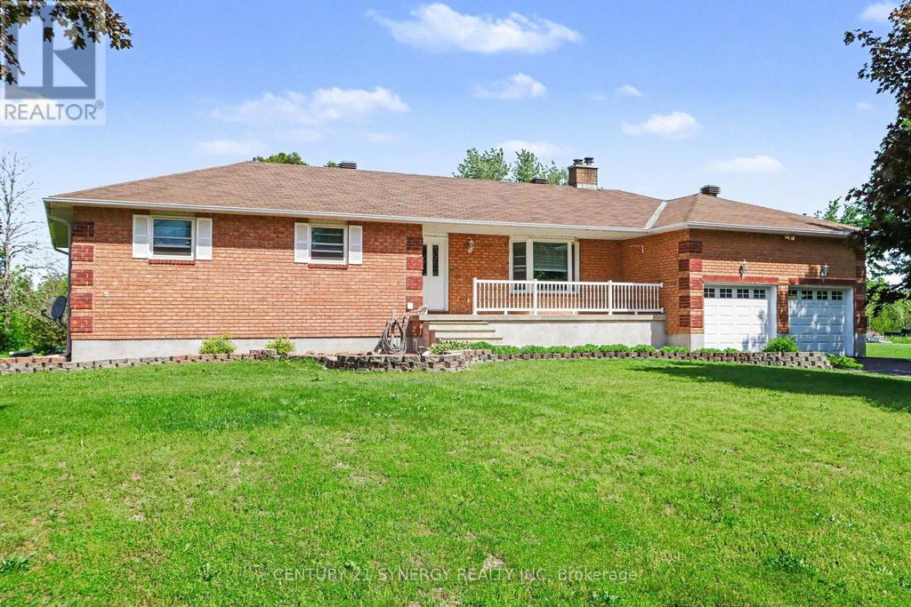 870 Kitley Line 3 Road, Elizabethtown-Kitley