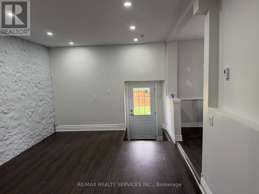 Unit B - 8918 Wellington 124 Road, Erin