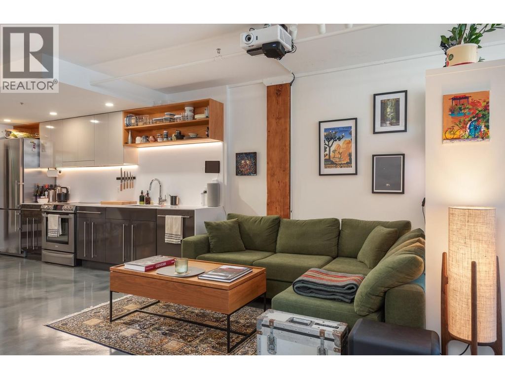 L2 2556 E Hastings Street, Vancouver