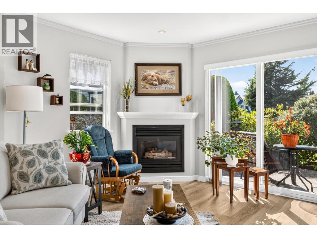 126 5711 Ebbtide Street, Sechelt