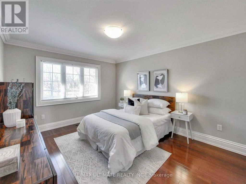 2 - 40 Harrow Drive, Toronto (brookhaven-Amesbury)