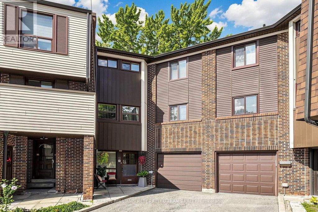 10 Turret Hillway Way, Toronto (hillcrest Village)