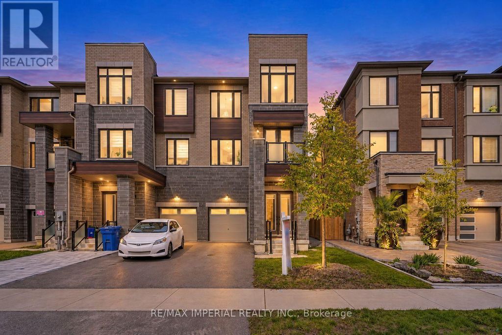 212 Vermont Avenue, Newmarket (summerhill Estates)
