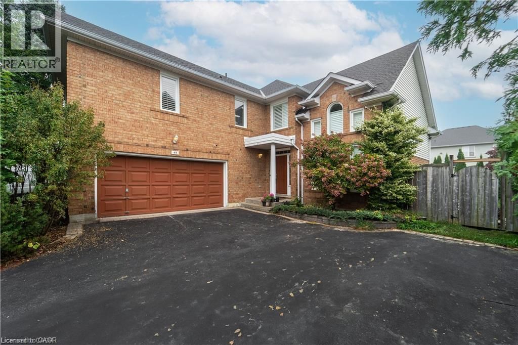 49 Meadowlands Boulevard Unit# Lower, Ancaster