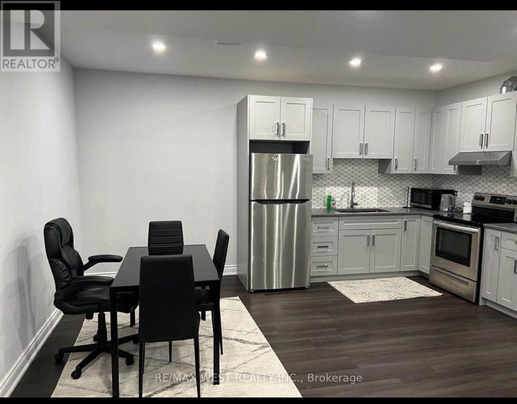 121 Appleyard Avenue, Vaughan (kleinburg)