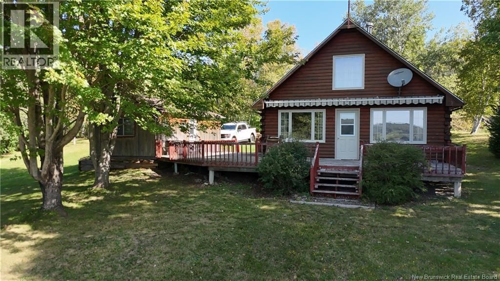 3073 Route 105, Bear Island